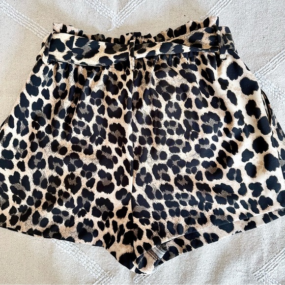 Zara Leopard Print High Waisted Shorts Small - Picture 7 of 7